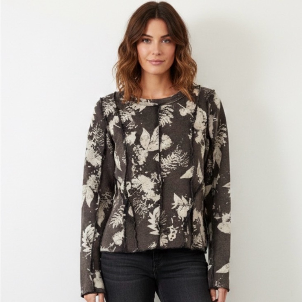Oli & Hali Bohemian Foliage Washed Brown Long Sleeve size medium